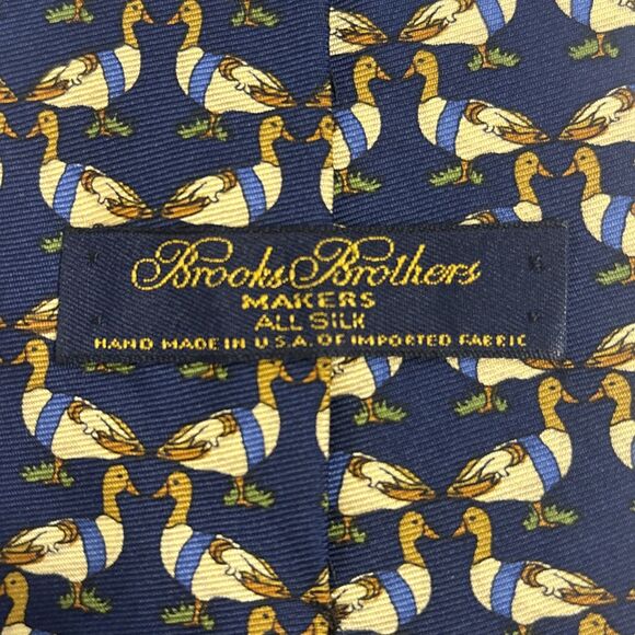 Brooks Brothers Makers 100% Silk Tie Ducks Made In USA - Picture 3 of 5